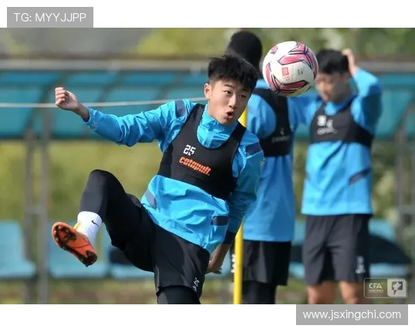 西安足球队在最新足球状态排行榜中荣登第七名展现强劲实力 西安足球队在最新足球状态排行榜中荣登第七名展现强劲实力