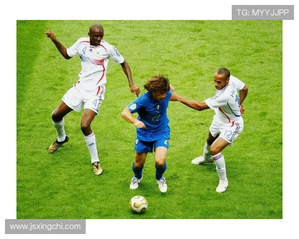 足球巨星代言背后的故事与传奇时刻揭秘 足球巨星代言背后的故事与传奇时刻揭秘